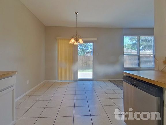 4th image of 3005 Glenrose Dr