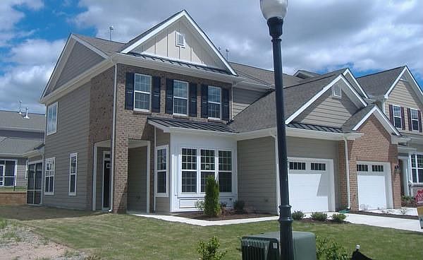 10106-Knotty-Pine-Lane