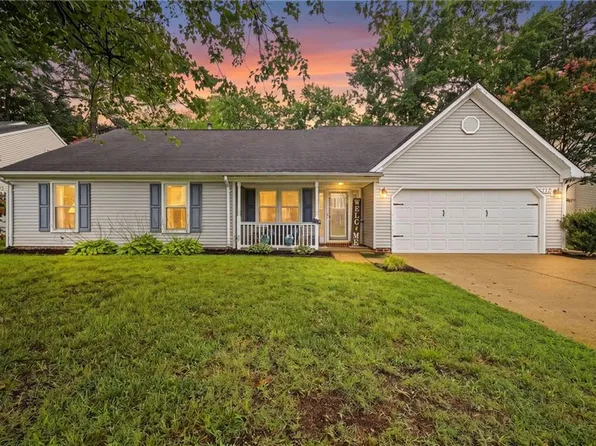 252 Golden Maple Dr, Virginia Beach, VA 23452