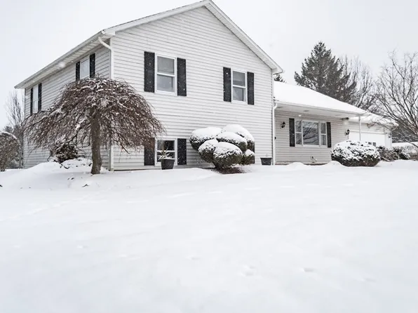 4425 N Bennett Hts, Batavia, NY 14020