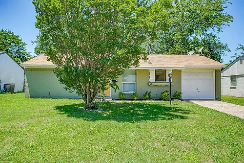 716 SW Sunset Ln Photo 1