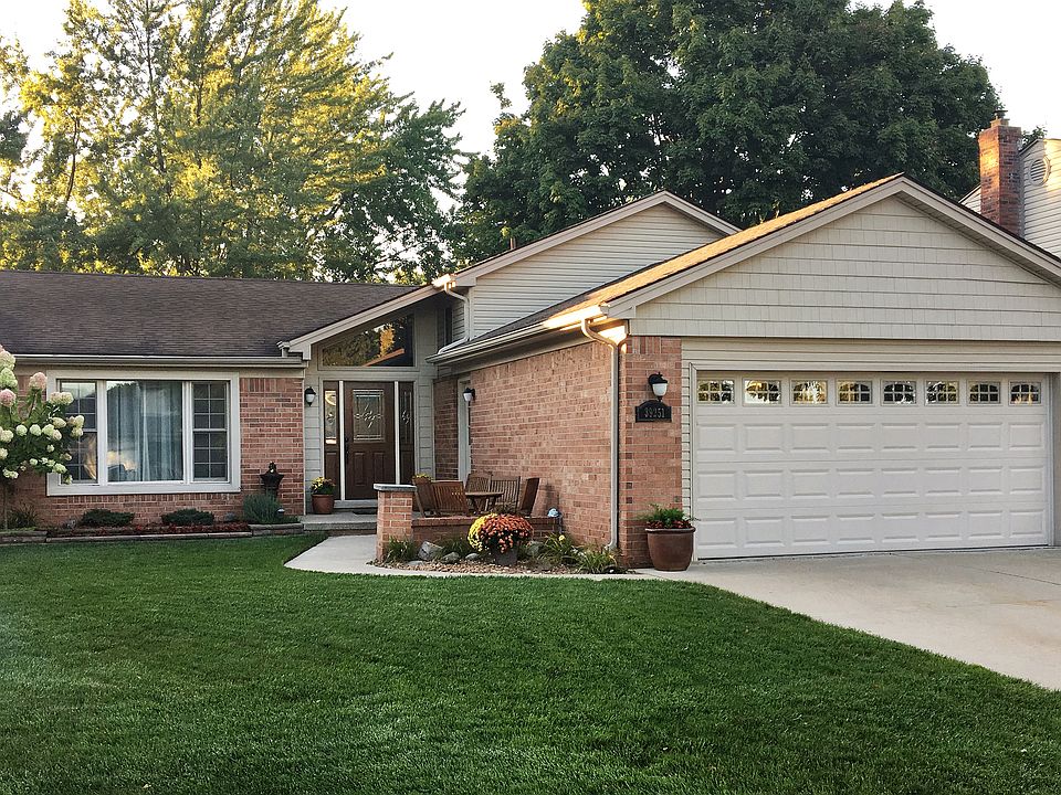 1st image of 39251 Chantilly Dr