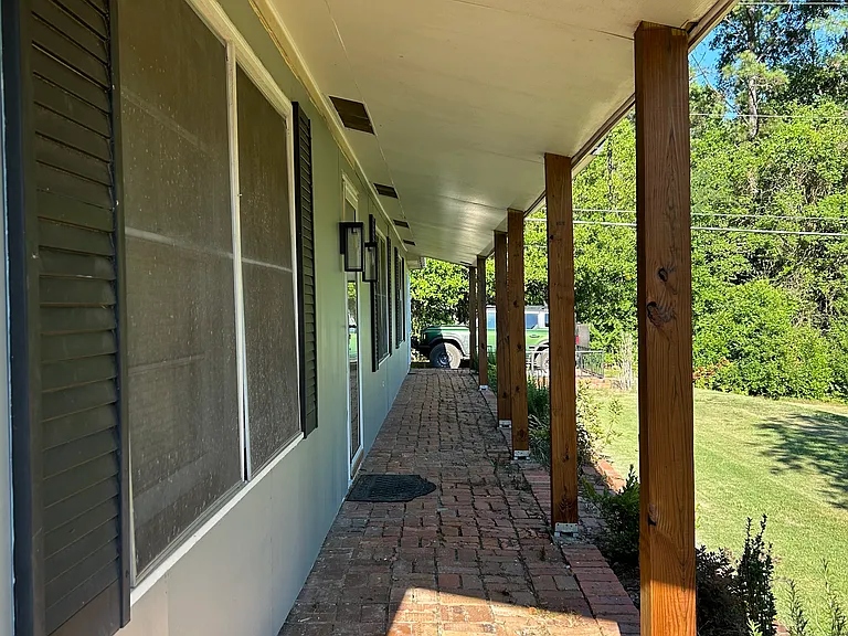 1445 Highway 31 N — Photo 6
