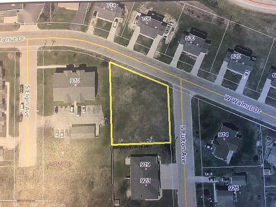1st image of 112 W Walnut Dr