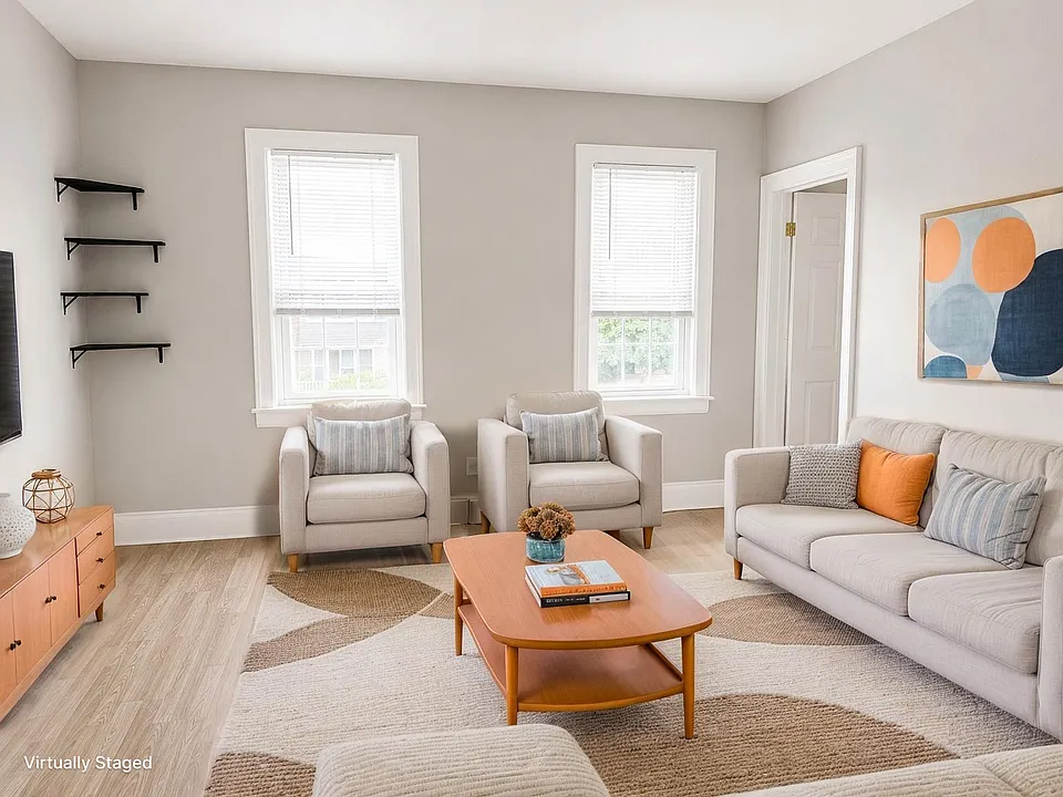 114 Center Ave #2