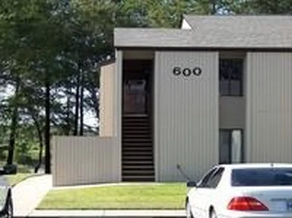 601 Paradise Isle, Riverside, AL 35135