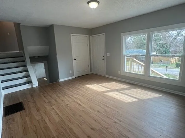142 Harmony Dr — Photo 4