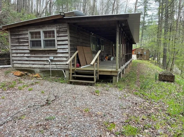 3211 Coopers Creek Rd, Suches, GA 30572