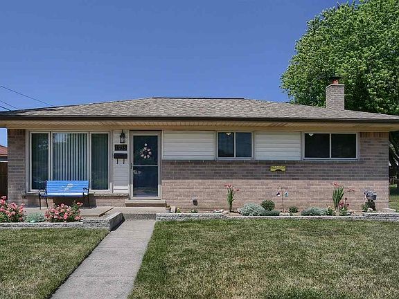 3rd image of 11735 McKinley Dr