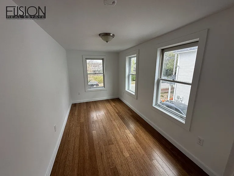 340 Manhattan Dr — Photo 10