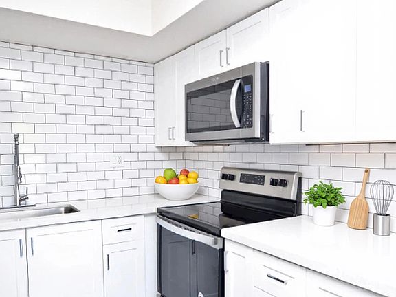 2nd image of 2547 N 48th St #5