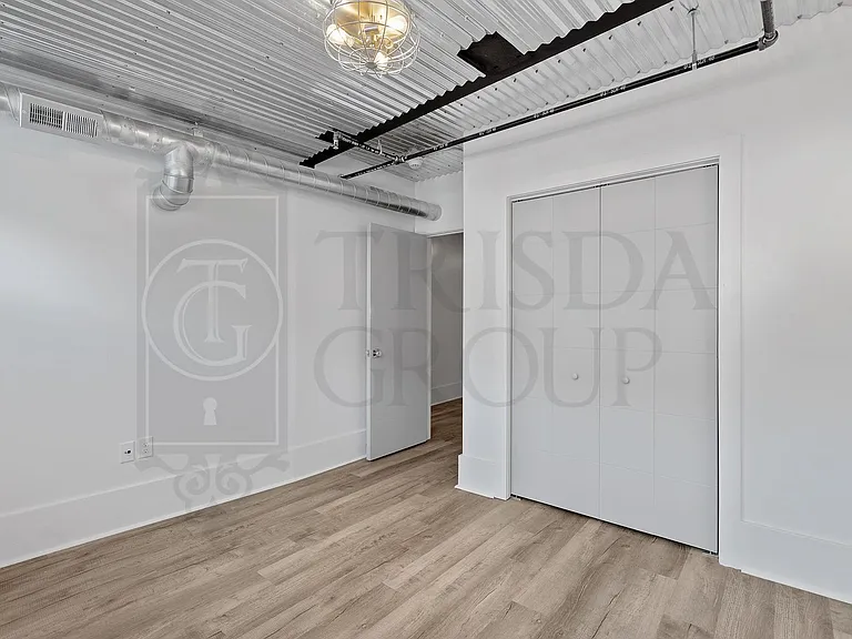 160 Southern Ave #7 — Photo 13