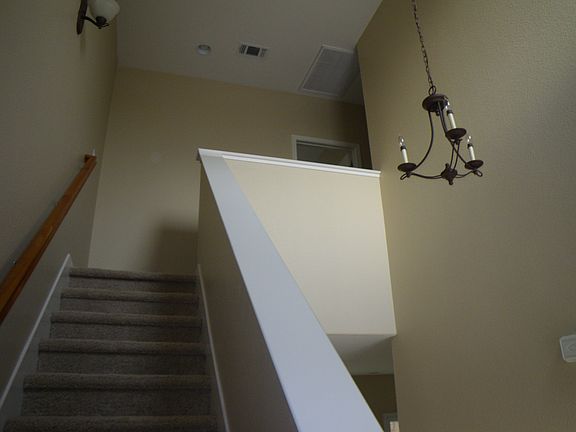 Entry/ Stairwell
