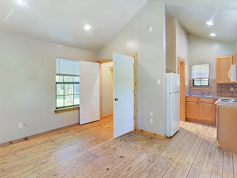10521 Tanyard Rd #SM — Photo 6
