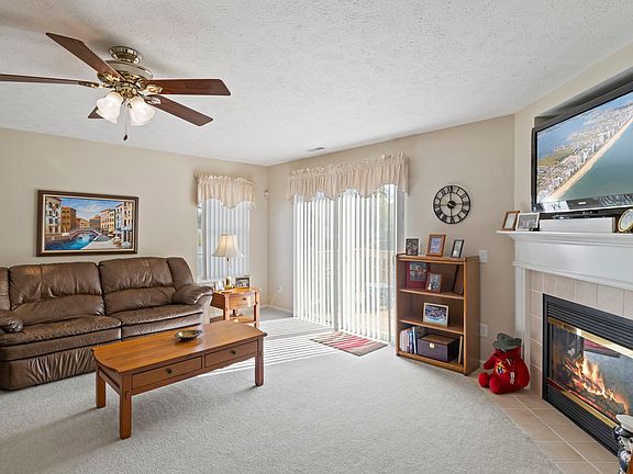 4th image of 1115 Lincoln Park West Dr