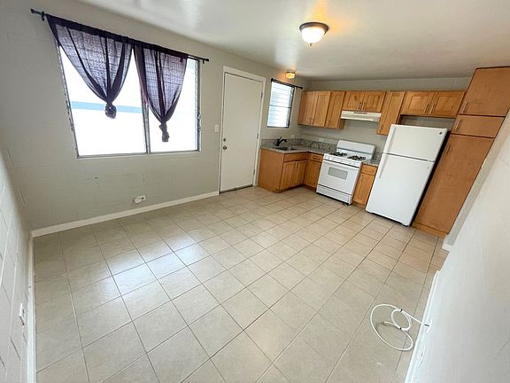3rd image of 1015 Kemole Ln APT 4
