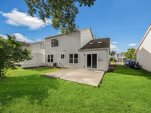 4th image of 1119 Burnham Ct
