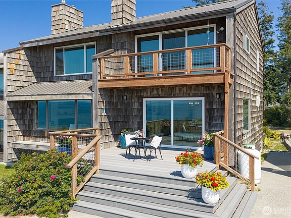 4th image of 2285 W Beach Road #C