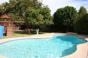 Beautiful pool w/automatic pool cover - just push a button