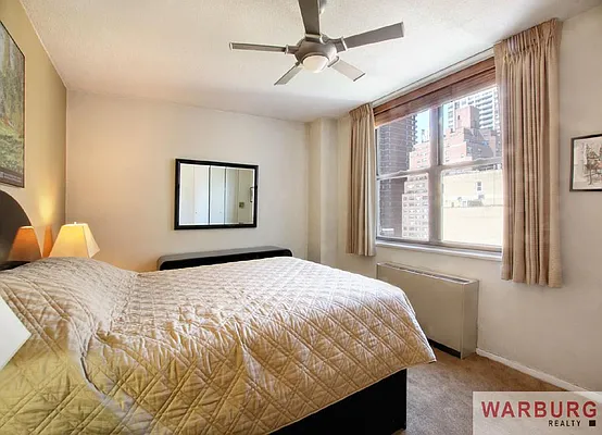 Sold by Warburg | media 13