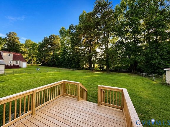 3rd image of 3908 Elsie Dr