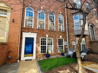 6020 Ricketts Walk, Alexandria, VA 22312