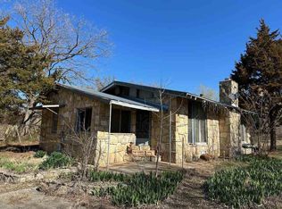 6275 E River Rd, Newkirk, OK 74647