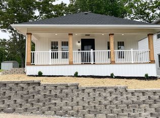523 15th St, Bedford, IN 47421