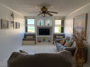 5890 Condominio Tropicana Calle Tartak, Carolina, PR 00979