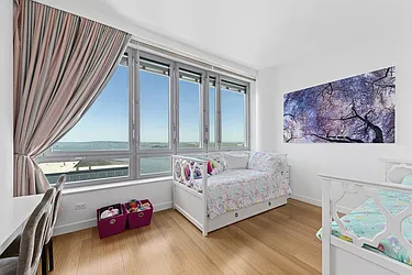 Rented by R New York