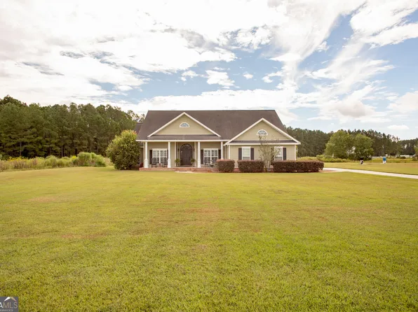 1519 Plantation Cir, Blackshear, GA 31516