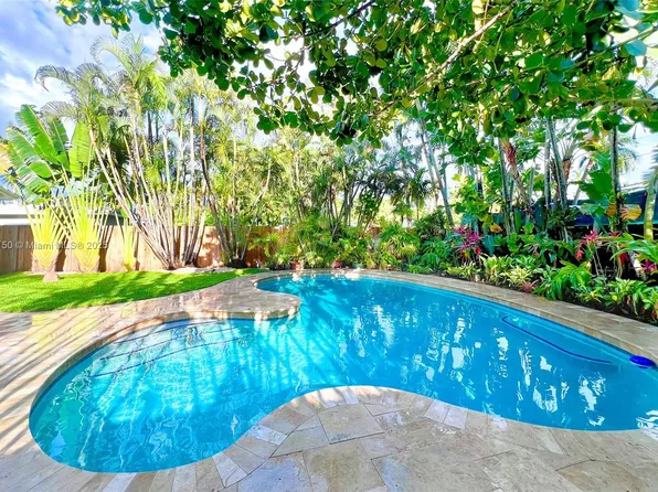 1318 Pierce St, Hollywood, FL 33019