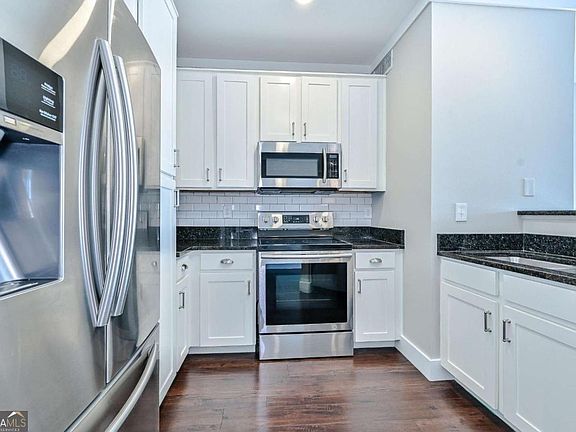 4th image of 821 Ralph McGill Blvd NE APT 2405
