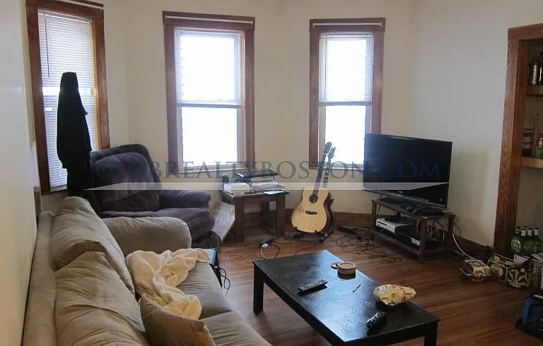346 Faneuil St #2 — Photo 2