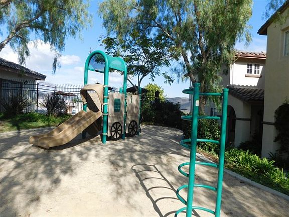 3rd image of 10868 Ivy Hill Dr Unit 3