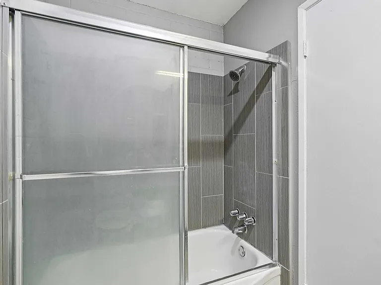 128 South 5th Avenue — Photo 39