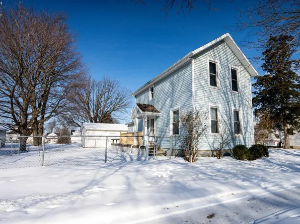 418 4th St, Fremont, OH 43420