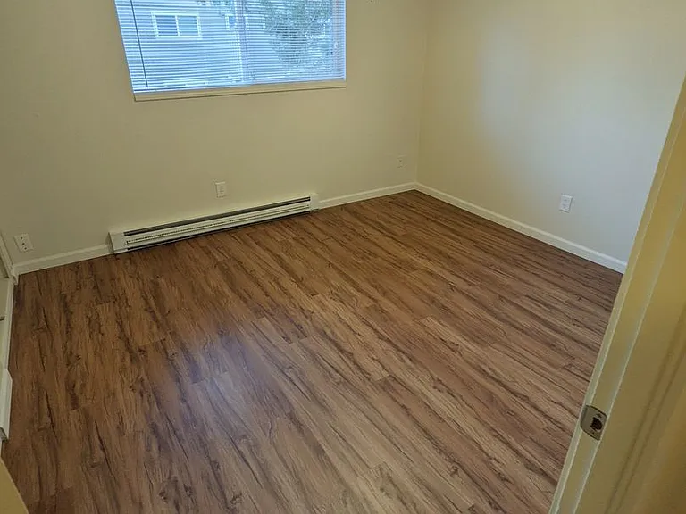 West Slope Apartments — Photo 58