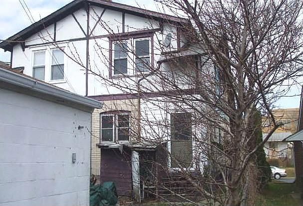 2nd image of 1708 E Greenleaf St