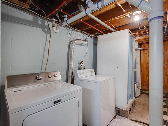 4th image of 1606 Nebraska Ave E