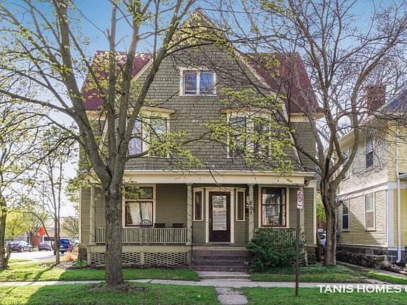 2nd image of 201 Lafayette Ave NE