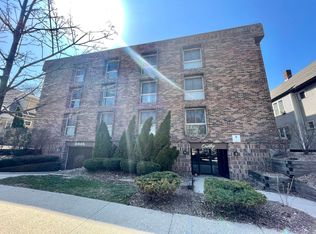 3445 N Oakland Ave APT 208, Milwaukee, WI 53211