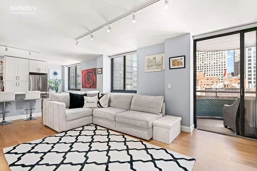 1st image of 224 E 52nd St APT 18