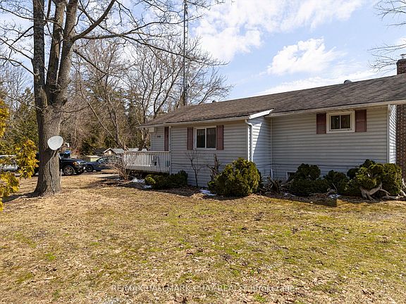 2nd image of 2121 Klondike Park Rd
