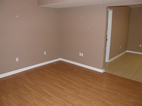 2nd image of 168 Dunbar Ln APT 1