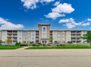 440 E Montrose Ave APT 402, Wood Dale, IL 60191