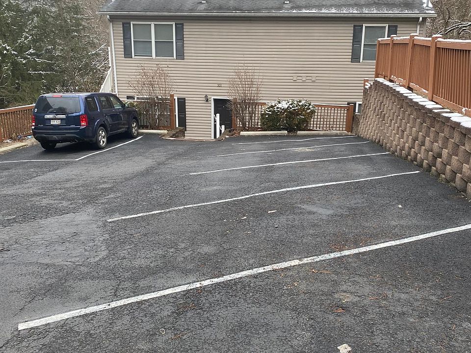 1st image of 321 6th St #B