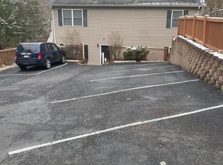 321 6th St #B, Morgantown, WV