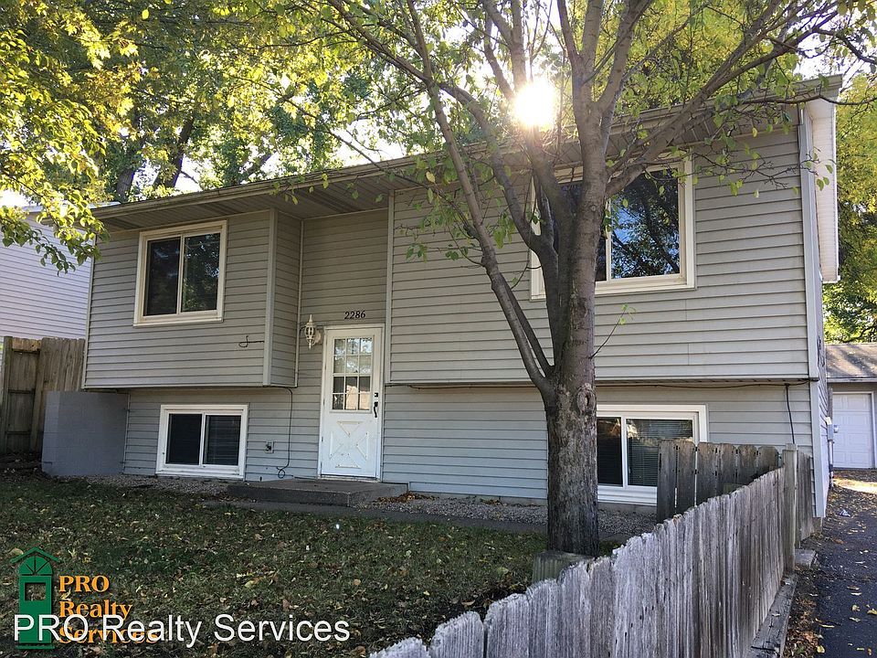 1st image of 2286 7th Ave E