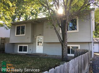 2286 7th Ave E, North Saint Paul, MN 55109
